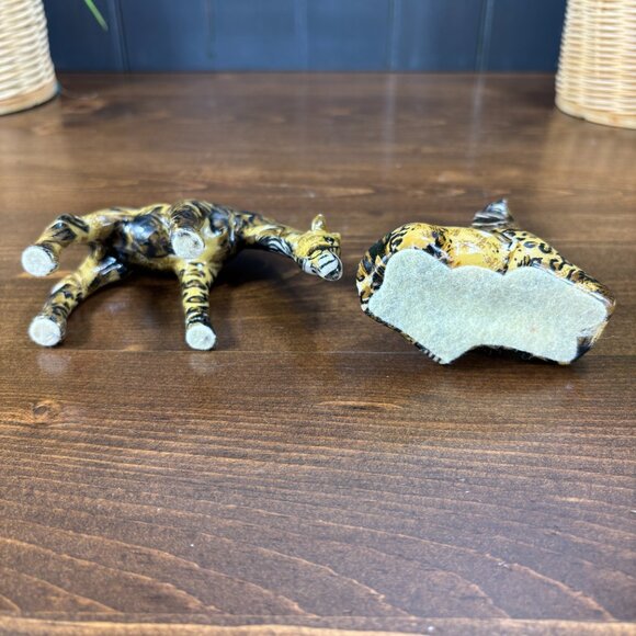 Pair of Vintage Giraffe Figurines in Animal Print Decoupage Safari Shelf Decor - Picture 7 of 15